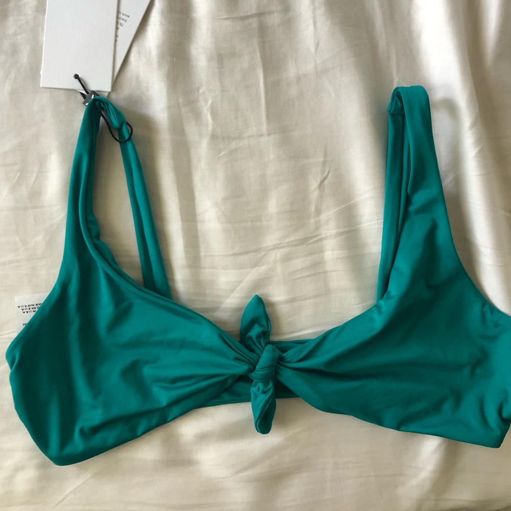 Vitamin A Lou Top